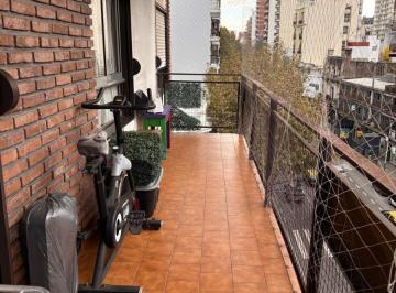 Departamento de 4 ambientes, Balvanera · Apto Credito - Depto 3 Dorm - Baño y Toilette - Balcon - Luz y Sol