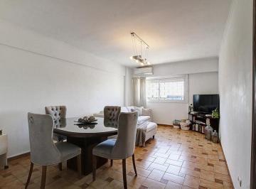 Departamento · 74m² · 3 Ambientes · Venta Departamento 3 Ambientes Amplio Luminoso Monte Castro