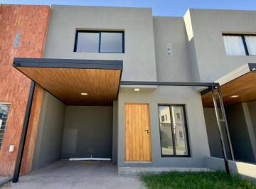 Casa de 8 ambientes, Córdoba · Venta Dúplex 3 Dorm. en Prados de Manantiales