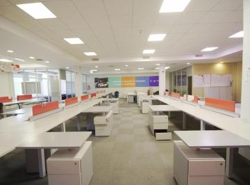 Oficina comercial · 1553m² · 7 Cocheras · Oficina en Alquiler Equipada Lista Para Entrar