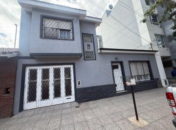 Casa de 4 ambientes, Mar del Plata · Chalet Cuatro Ambientes en Alquiler Temporario
