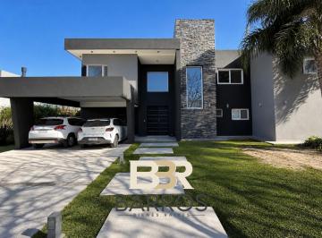 Casa · 328m² · 7 Ambientes · 6 Cocheras · Venta Casa Terravista Fondo Lago