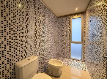 Casa · 300m² · 4 Ambientes · 4 Cocheras · Casa en Alquiler en La Morada