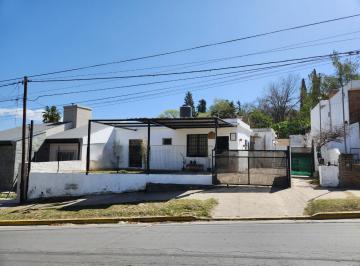 Casa · 75m² · 4 Ambientes · Alquiler | 3 Dorm. | Casa Interna