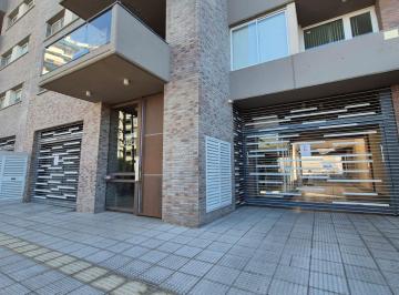 Departamento · 90m² · 5 Ambientes · 2 Cocheras · Departamento en Av San Juan 854