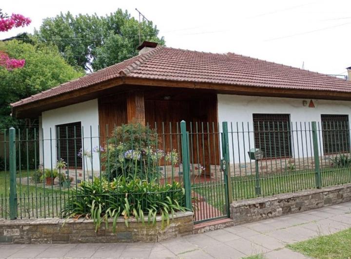 Casa · 125m² · 5 Ambientes · 1 Cochera