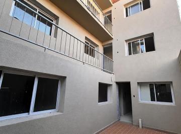 Departamento · 60m² · 4 Ambientes · Departamento 2 Dorm. con Patio