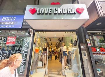 Local comercial · 180m² · 1 Ambiente · Local Comercial en Venta con Renta - Av Rivadavia 6700 - Flores