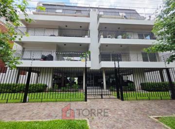 Departamento · 175m² · 4 Ambientes · 1 Cochera · Divino Dúplex con Cochera y Amenities en Alquiler en La Lucila, a Media Cuadra de Libertador, Calle