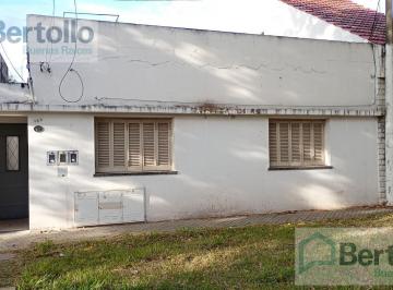 Casa · 60m² · 3 Ambientes · Alquiler - Casa - 2 Dorm. - Chiclana 865 - Barrio Sarmiento - Rosario
