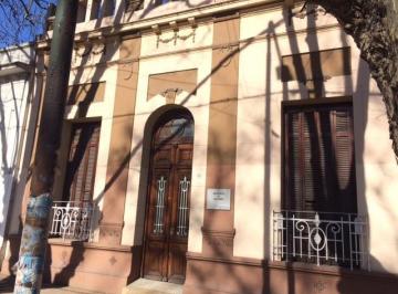 Casa · 320m² · 10 Ambientes · 80 Cocheras · Casa - La Plata