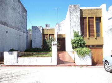 Casa · 173m² · 3 Dormitorios · 1 Cochera · Casa - Tolosa