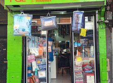 Local comercial · 18m² · Alquiler Local Comercial en Liniers Frente a Plaza Liniers Shopping Sin Expensas