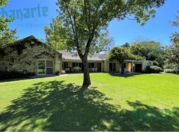 Casa · 330m² · 6 Ambientes · Venta o Alquiler de Excelente Casa en Club de Campo Los Pinguinos - Ituzaingó