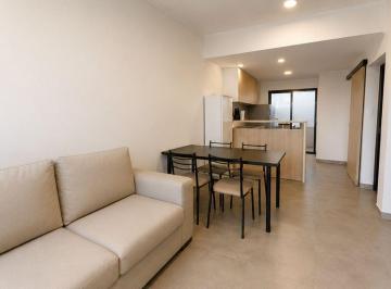 Departamento · 42m² · 2 Ambientes · 1 Cochera · Venta/casa Ph/1 Dormit/ Patio/cochera/pb