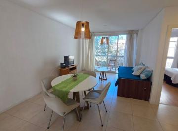 Departamento de 2 ambientes, Mar del Plata · En Venta Departamento de 2 Ambientes con Balcón Al Frente. Zona Centro.