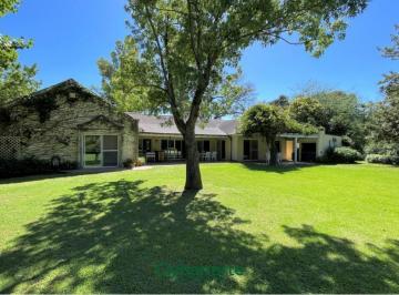 Casa · 330m² · 6 Ambientes · Venta o Alquiler de Excelente Casa en Club de Campo Los Pinguinos - Ituzaingó
