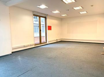 Oficina comercial · 230m² · 7 Ambientes · Alquiler Piso de Oficinas 5 Despachos con Balcón en Microcentro