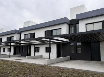 Casa · 250m² · 5 Ambientes · 2 Cocheras · Duplex 3 Dorm. Siete Soles