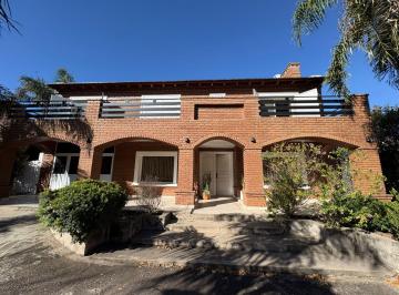 Casa de 8 ambientes, Villa Allende · Country San Isidro Villa Allende, Venta de Casa 4 Dorm., Fabulosa
