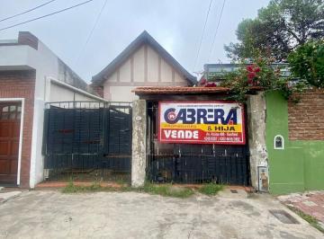 PH · 74m² · 4 Ambientes · 1 Cochera · PH en Banfield Este