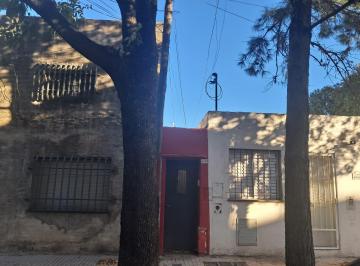 Casa · 89m² · 3 Ambientes · Venta de Casa de Dos Dorm. en Barrio Belgrano, Rosario