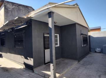 PH de 3 ambientes, Avellaneda · PH en Alquiler – Baradero 3928, Sarandí