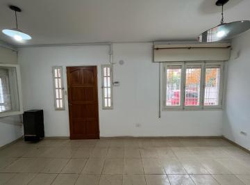 Casa · 100m² · 5 Ambientes · 2 Cocheras · Casa en Venta Bº Los Naranjos Apta Credito