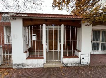 Casa · 100m² · 5 Ambientes · 2 Cocheras · Casa en Venta Bº Los Naranjos Apta Credito
