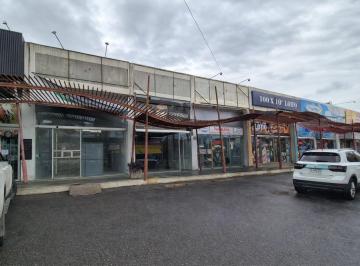 Local comercial · 70m² · Local Comercial en Alquiler – Av O’higgins 3100 – Complejo con Estacionamiento