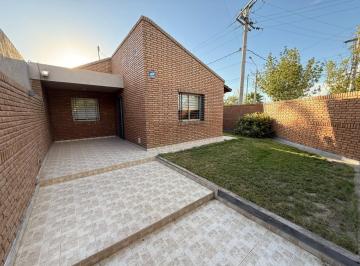 Casa de 6 ambientes, Rivadavia · Venta Casa Esquina Natania Rivadavia