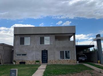 Casa · 160m² · 3 Dormitorios · 1 Cochera · Greenwood Inmobiliaria Vende Casa a Estrenar B° Atamisque en Vistalba Lujan