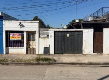 Casa · 400m² · 3 Ambientes · 1 Cochera · Casa en Belen de Escobar