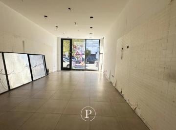 Local comercial · 80m² · Alquiler Local de Doble Altura en Guemes