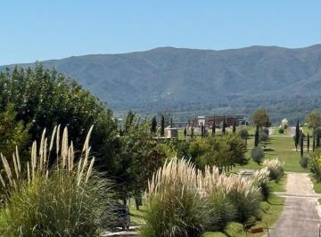 Terreno · 2000m² · Venta de Terreno Vistas Al Lago con Seguridad y Amenities, Financiacion
