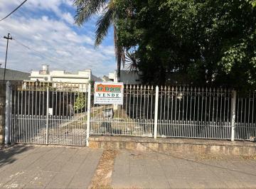 Casa de 5 ambientes, Lomas de Zamora · Casa a Finalizar Refacciones Sobre Lote de 11 X 57 m con Amplio Parque y Piscina.