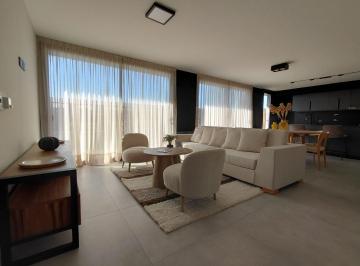 Casa · 180m² · 5 Ambientes · 2 Cocheras · Housing Premium Cerrado en B° con Seguridad Chacras Green
