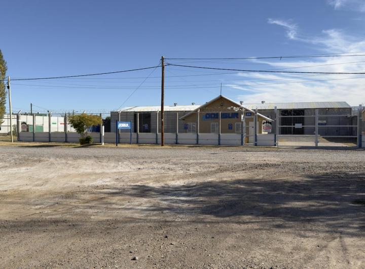 Local comercial · 920m² · 5 Ambientes