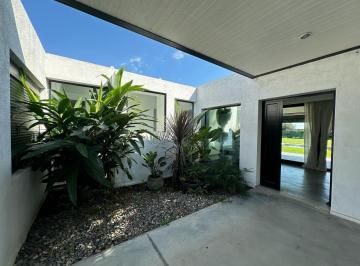 Casa · 177m² · 4 Ambientes · 2 Cocheras · Venta Casa 2 Dorm. a Estrenar en Roldan