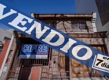 PH · 109m² · 4 Ambientes · 1 Cochera · PH de 4 Ambientes con Entrada Independiente y Cochera en Villa Pueyrredón.