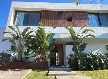 Casa · 290m² · 5 Ambientes · 2 Cocheras · Casa en Venta en Carpinchos, Nordelta, Tigre