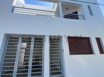 Casa · 260m² · 5 Ambientes · Casa en Venta