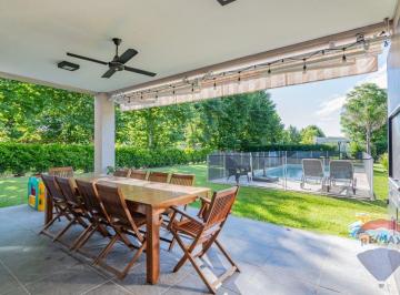 Casa · 160m² · 6 Ambientes · 1 Cochera · Casa en Venta en Haras del Sur II