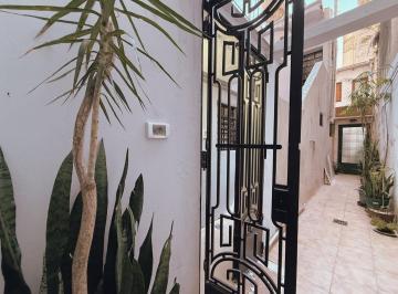 PH · 55m² · 3 Ambientes · Dorrego 1626 - Depto. de Pasillo de 2 Dorm. en Alquiler - Centro, Rosario