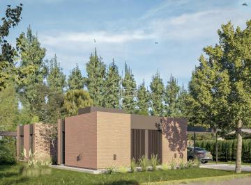 Casa · 130m² · 4 Ambientes · 2 Cocheras · Casa en General Roca