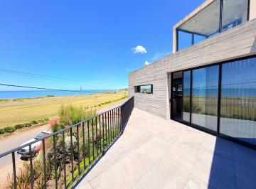 Casa · 430m² · 5 Ambientes · 2 Cocheras · Venta - Exclusiva Casa Frente Al Mar en Acantilados | Diseño y Vista Panorámica