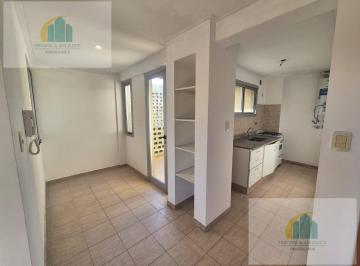 Departamento · 3 Ambientes · Alquiler Depto en 131 E/ 47 y 49 - La Plata - 2 Dorm.
