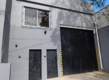 Bodega-Galpón , Tres de Febrero · Galpón de 450 m² en Alquiler en Caseros