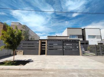 Casa de 7 ambientes, Cipolletti · Vende Casa Cipolletti B° San Jorge