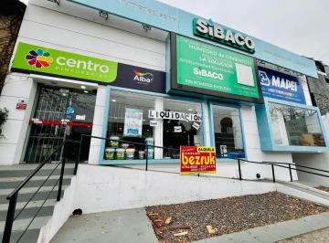 Local comercial · 251m² · 5 Ambientes · 2 Cocheras · Local en Alquiler, en Martínez
